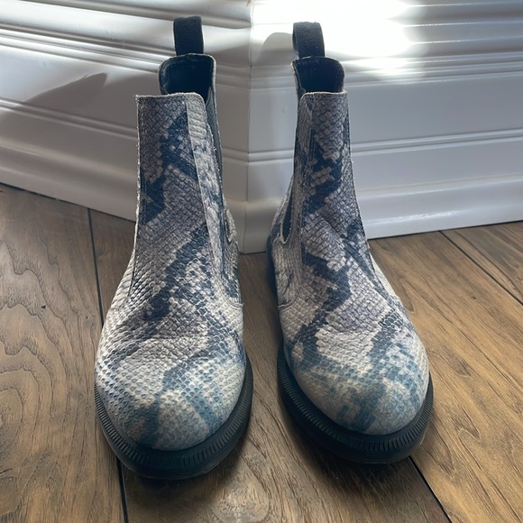 Dr. Martens Snake Skin Size 6 - Picture 2 of 6